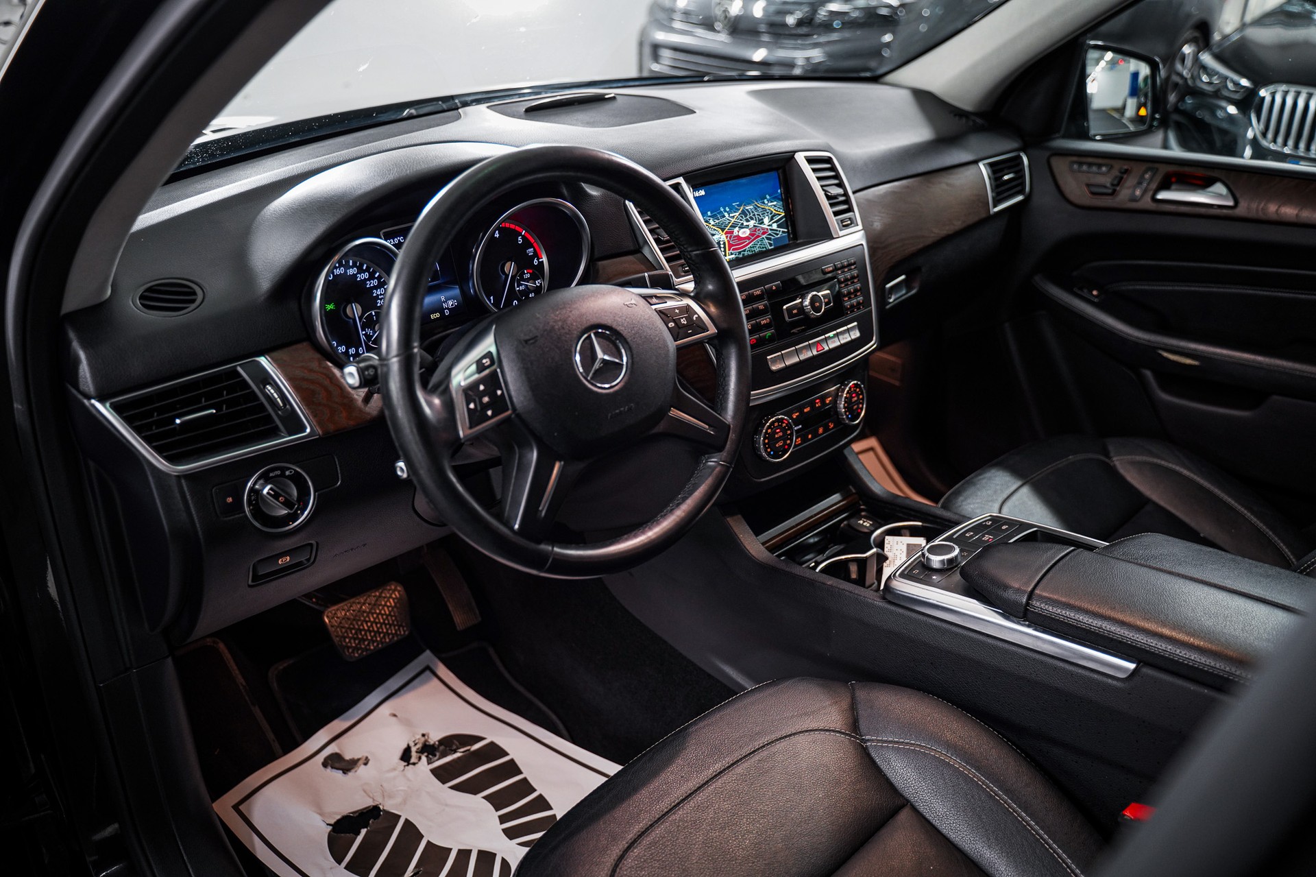 MERCEDES-BENZ ML 350 CDI BlueTec-image-4