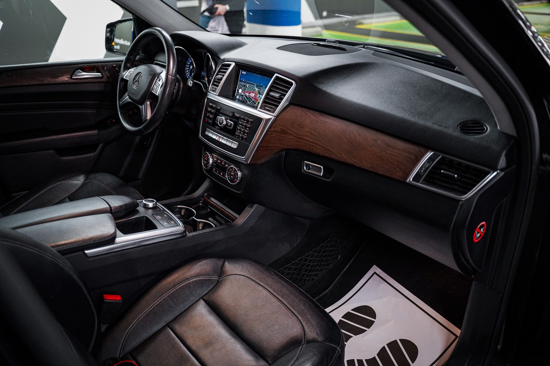MERCEDES-BENZ ML 350 CDI BlueTec-image-6