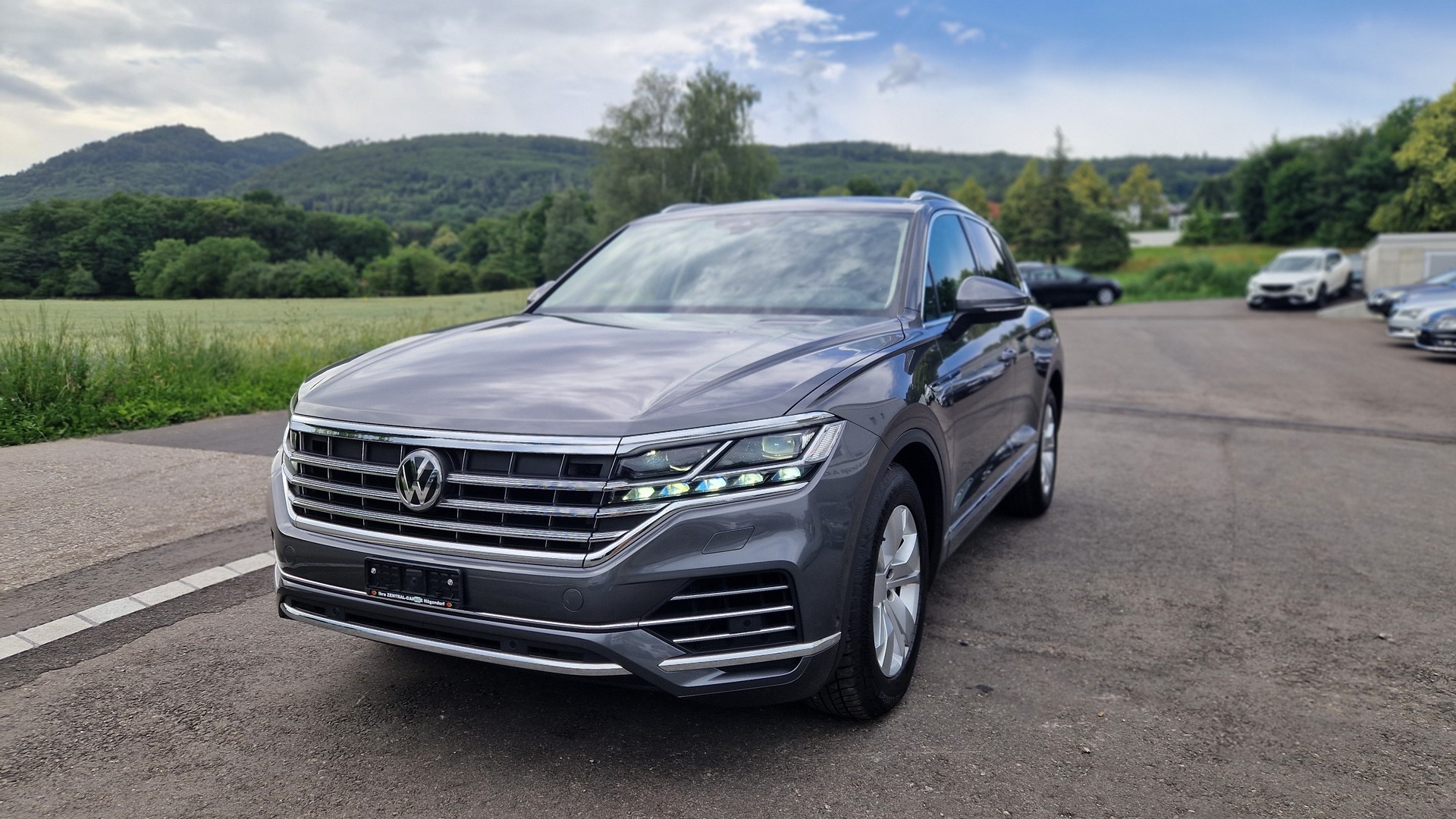 VW Touareg 3.0 TDI Atmosphere Tiptronic-image-1