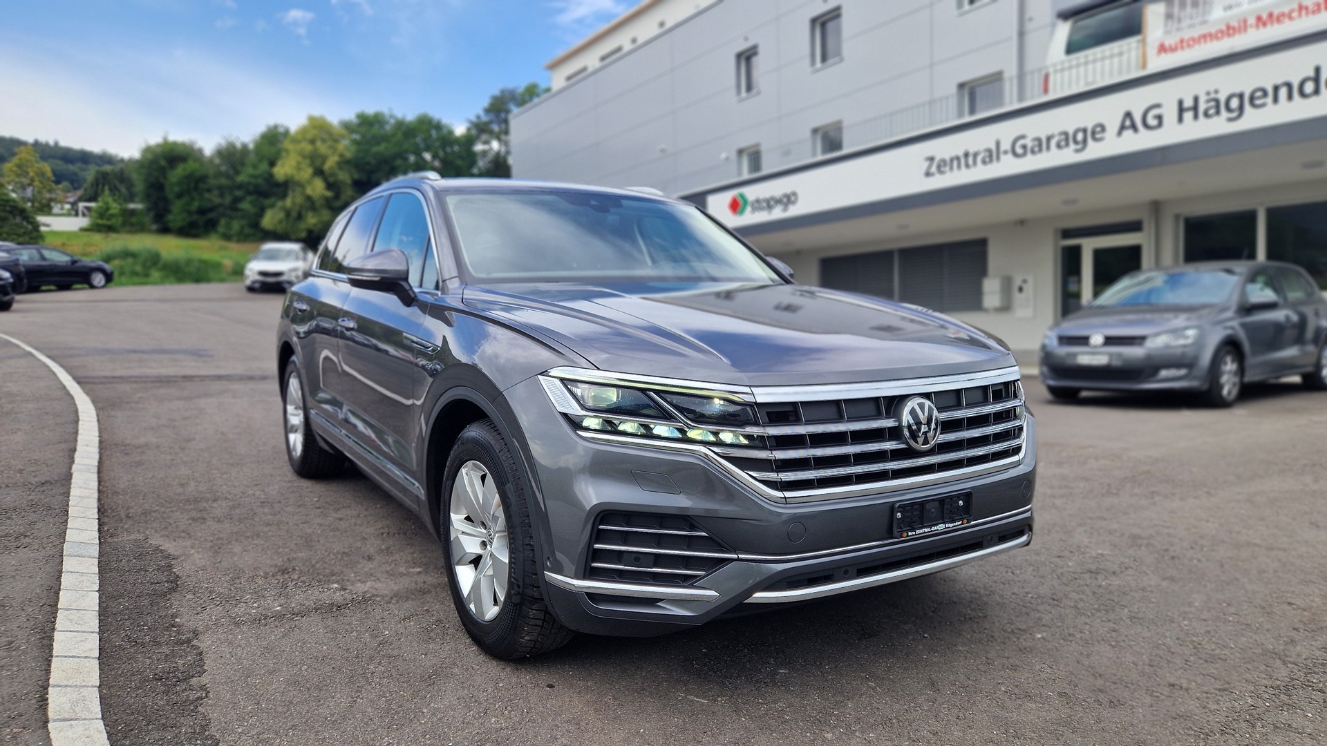 VW Touareg 3.0 TDI Atmosphere Tiptronic-image-0