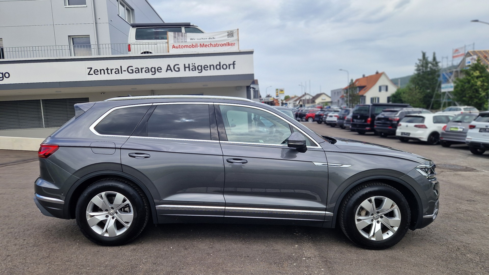 VW Touareg 3.0 TDI Atmosphere Tiptronic-image-5