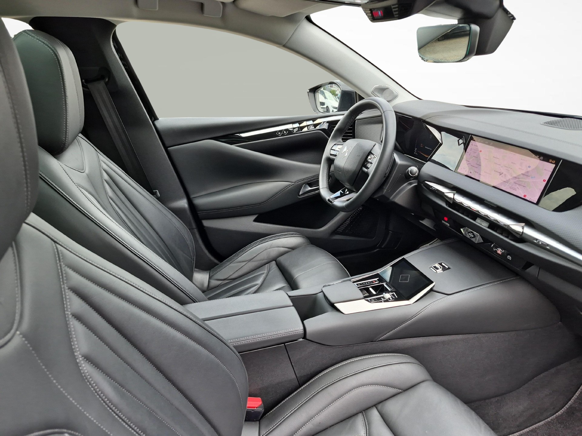 DS AUTOMOBILES 4 1.6 PureTech Rivoli / Jetzt mit attraktivem 1.99% Leasing-image-9