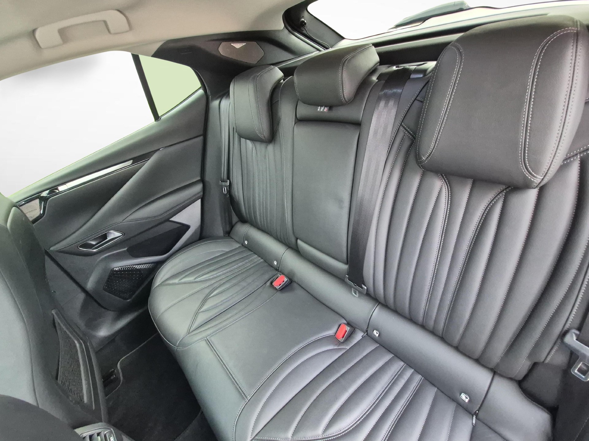 DS AUTOMOBILES 4 1.6 PureTech Rivoli / Jetzt mit attraktivem 1.99% Leasing-image-10