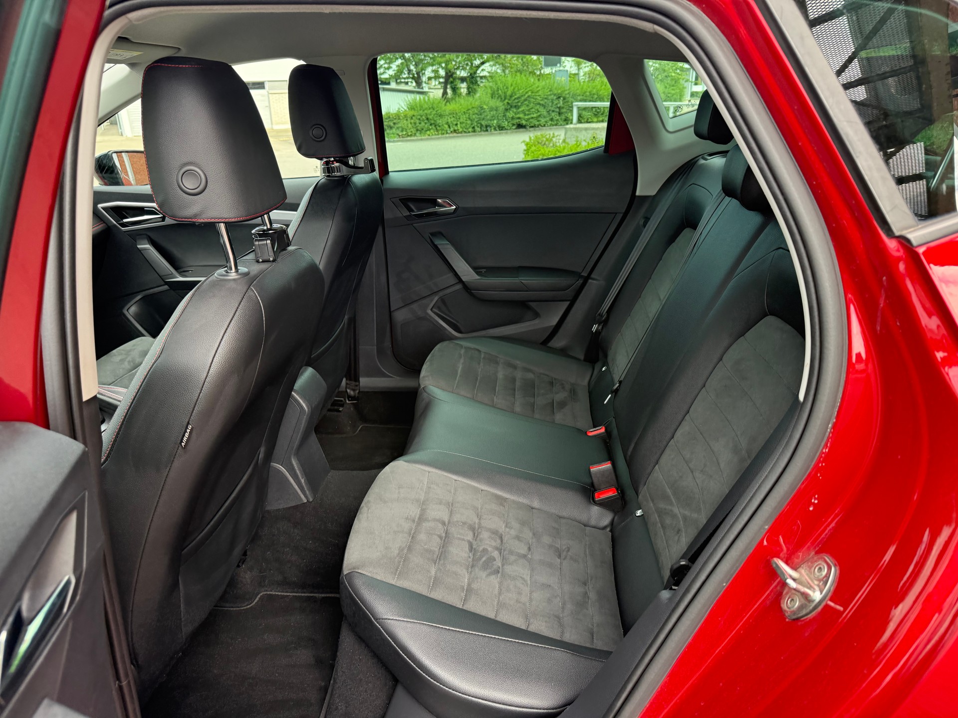 SEAT Ibiza 1.0 TGI CNG Swiss FR Evolution-image-11