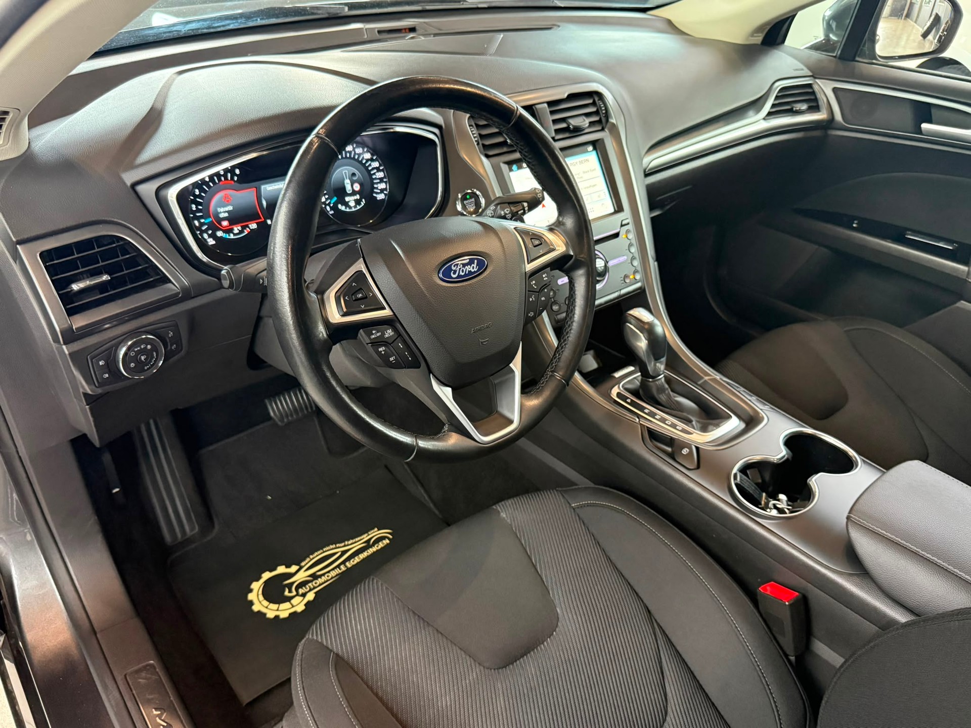 FORD Mondeo 2.0 TDCi Titanium PowerShift-image-8