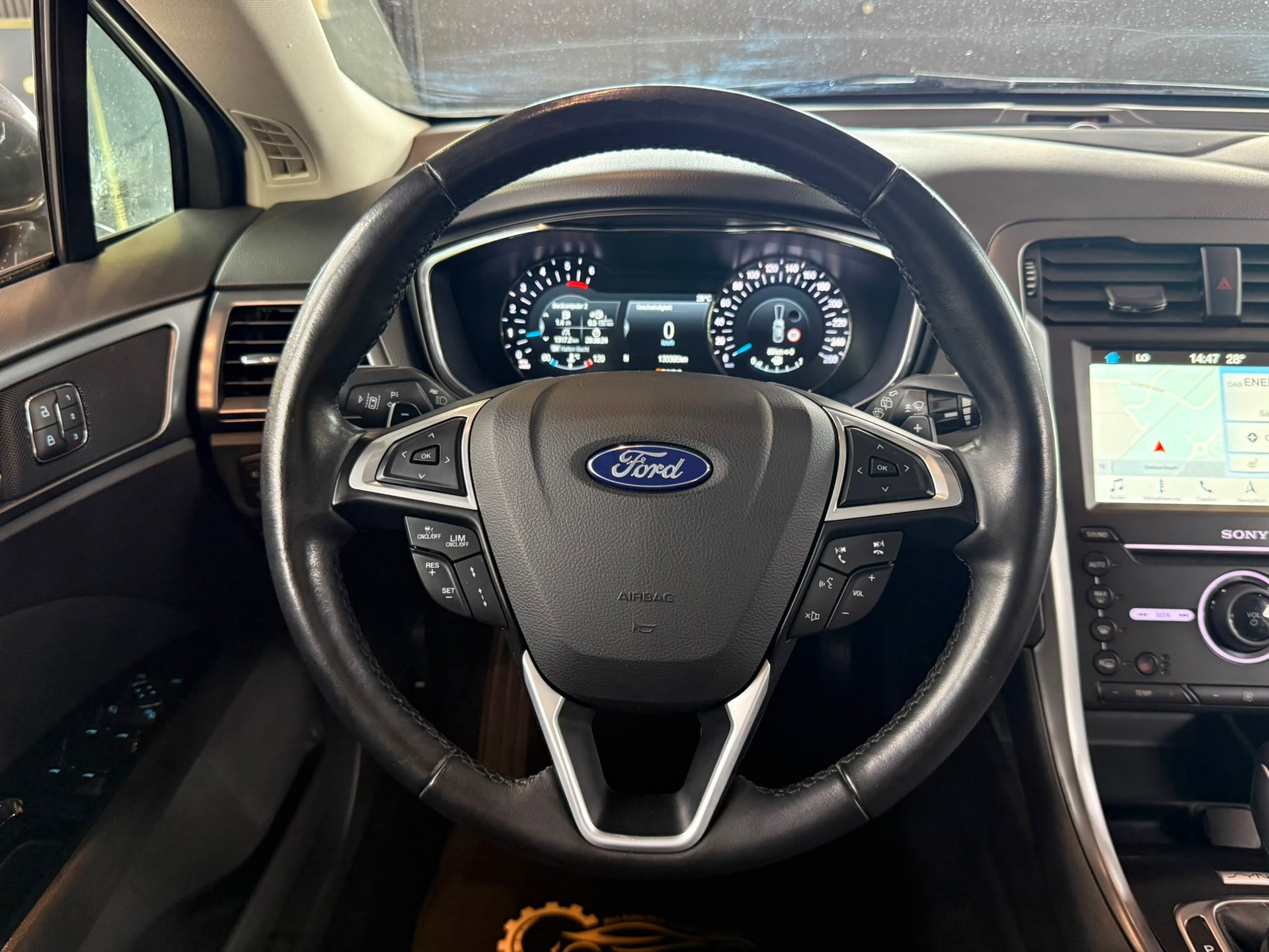 FORD Mondeo 2.0 TDCi Titanium PowerShift-image-13