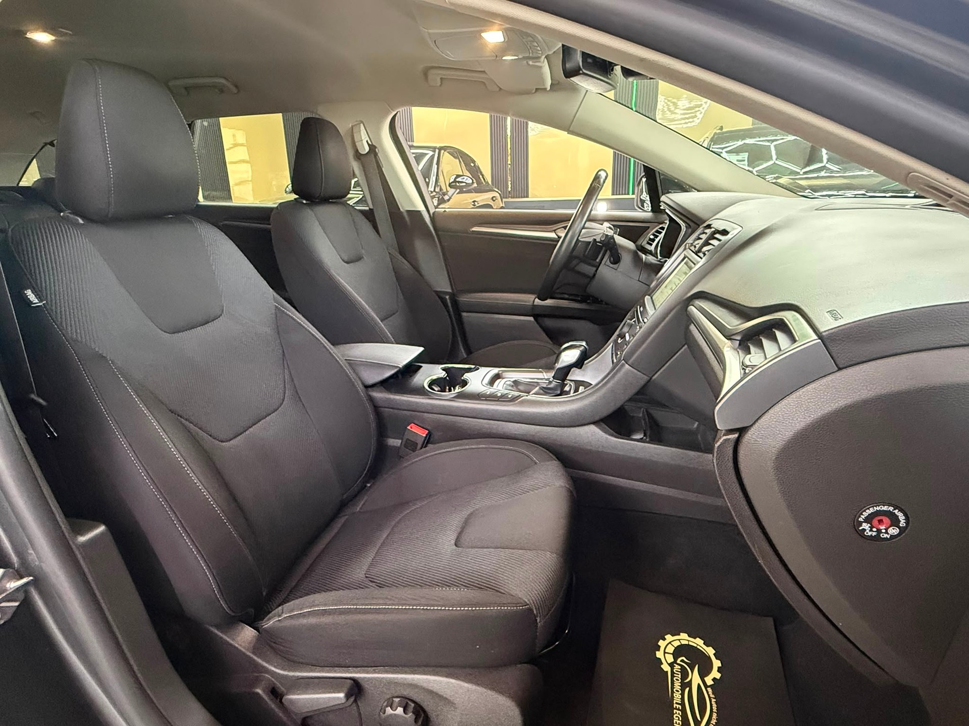 FORD Mondeo 2.0 TDCi Titanium PowerShift-image-11
