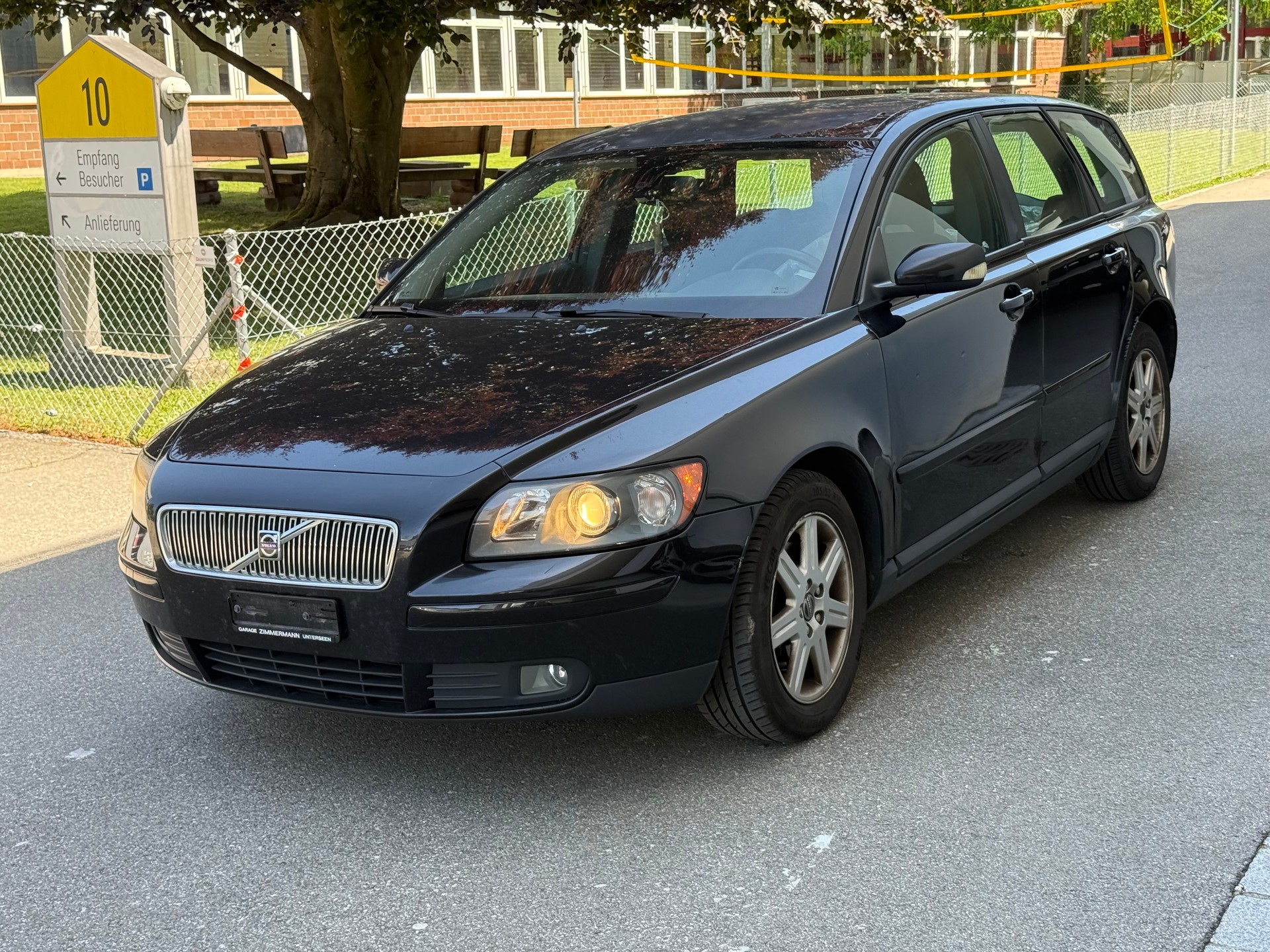 VOLVO V50 2.4 Momentum-image-1