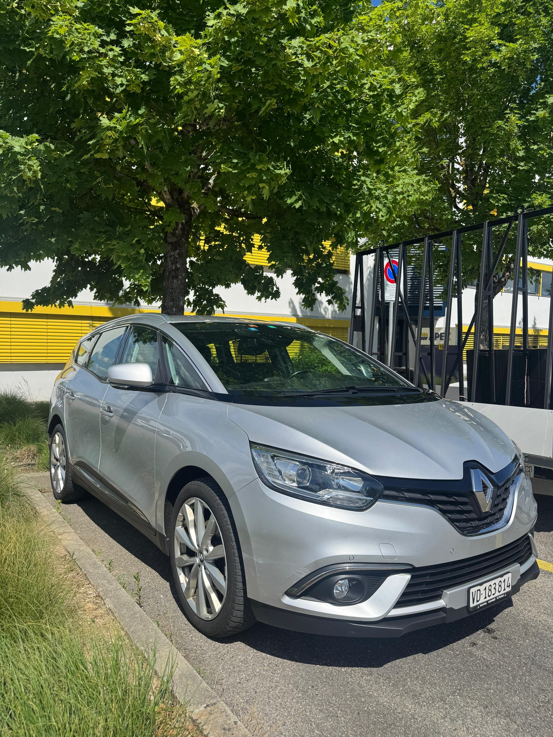 RENAULT Grand Scénic 1.5 dCi Bose EDC-image-2