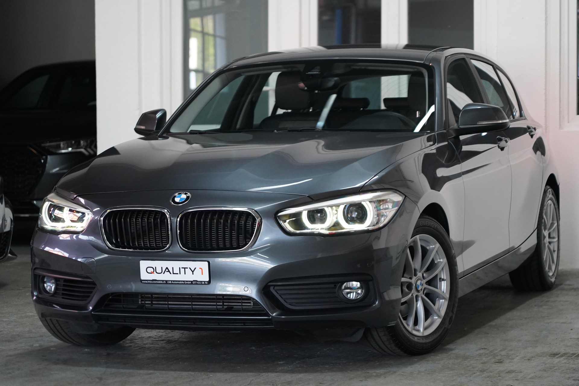 BMW 118i Steptronic-image-3