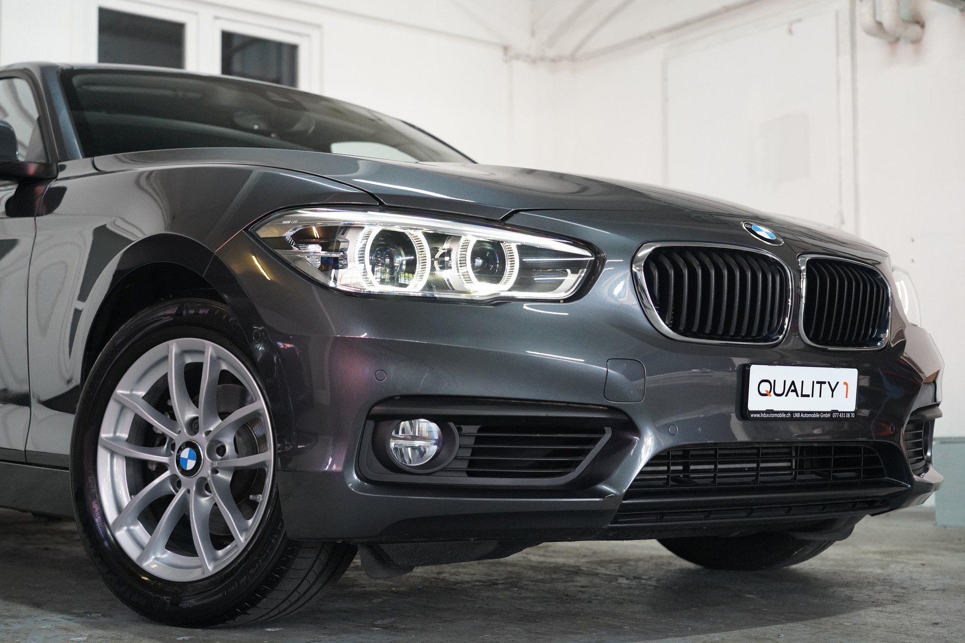BMW 118i Steptronic-image-1