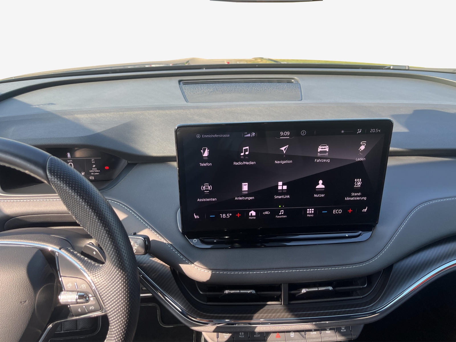 SKODA Enyaq iV 80x SportLine-image-11