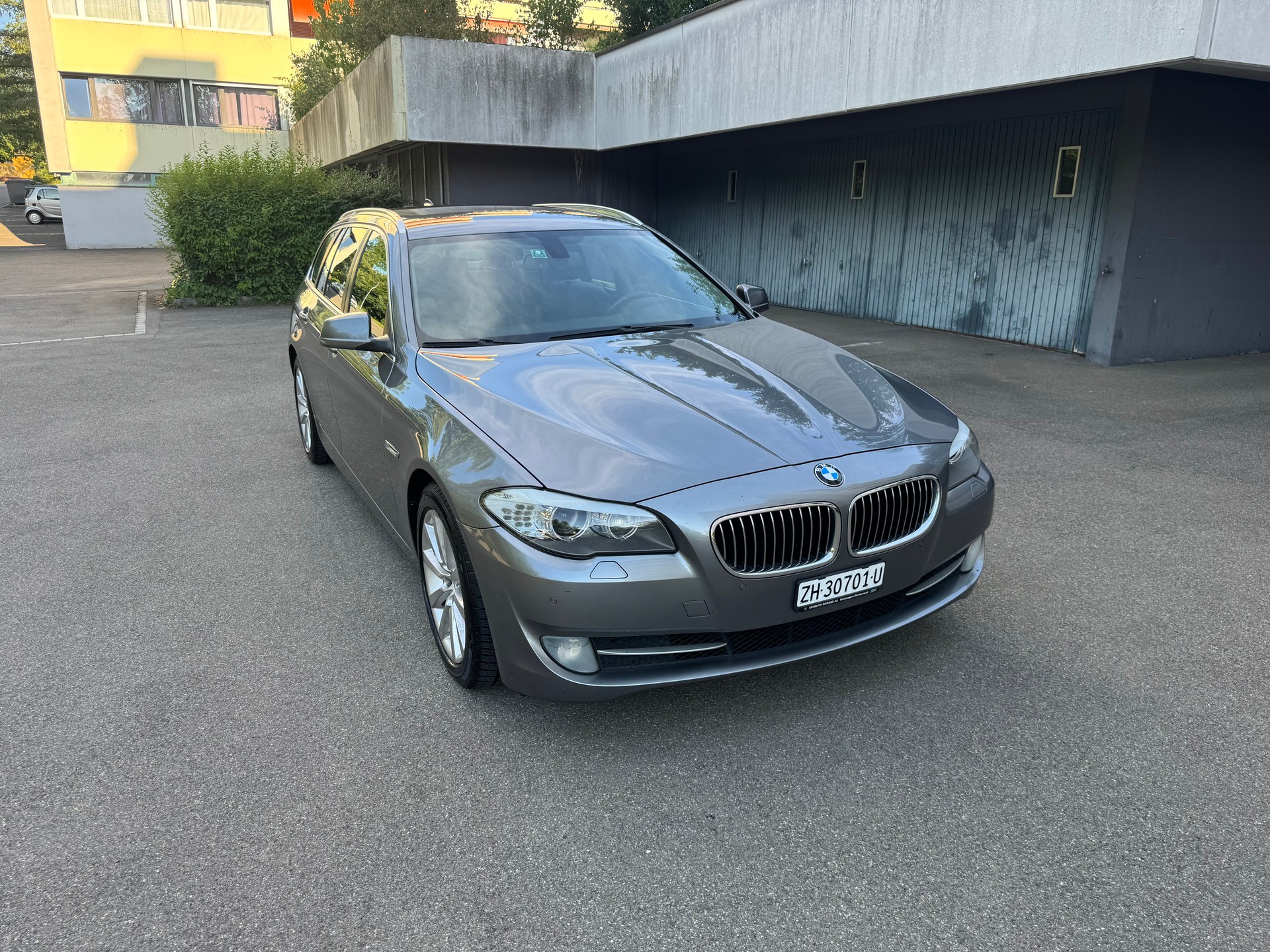 BMW 520d Touring Steptronic-image-1