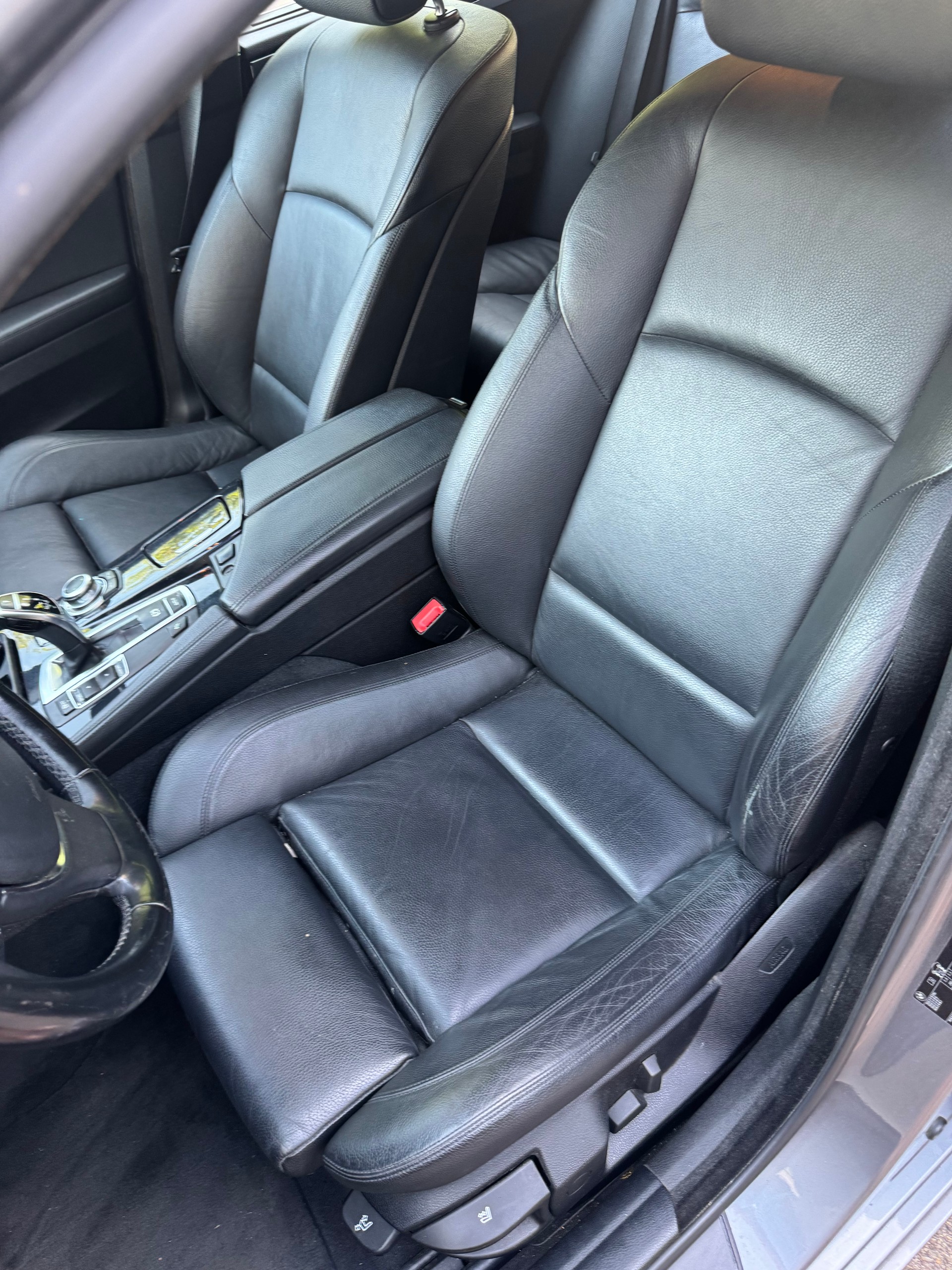 BMW 520d Touring Steptronic-image-11