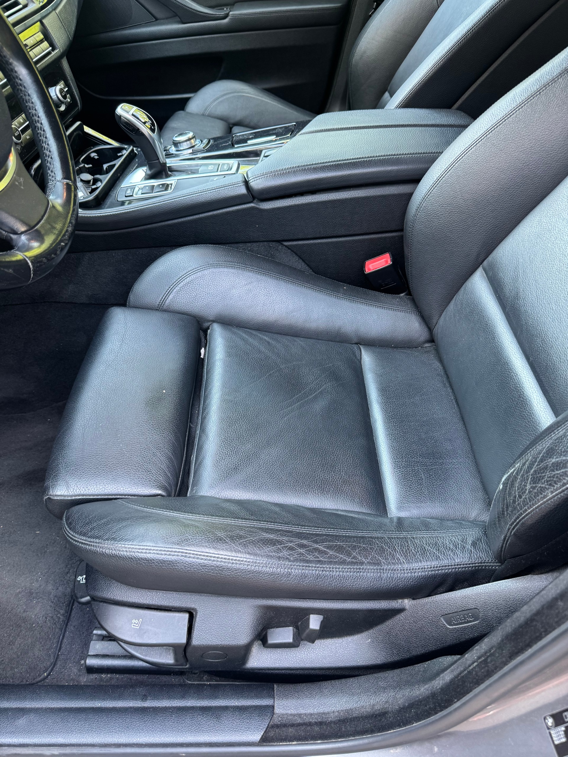 BMW 520d Touring Steptronic-image-12