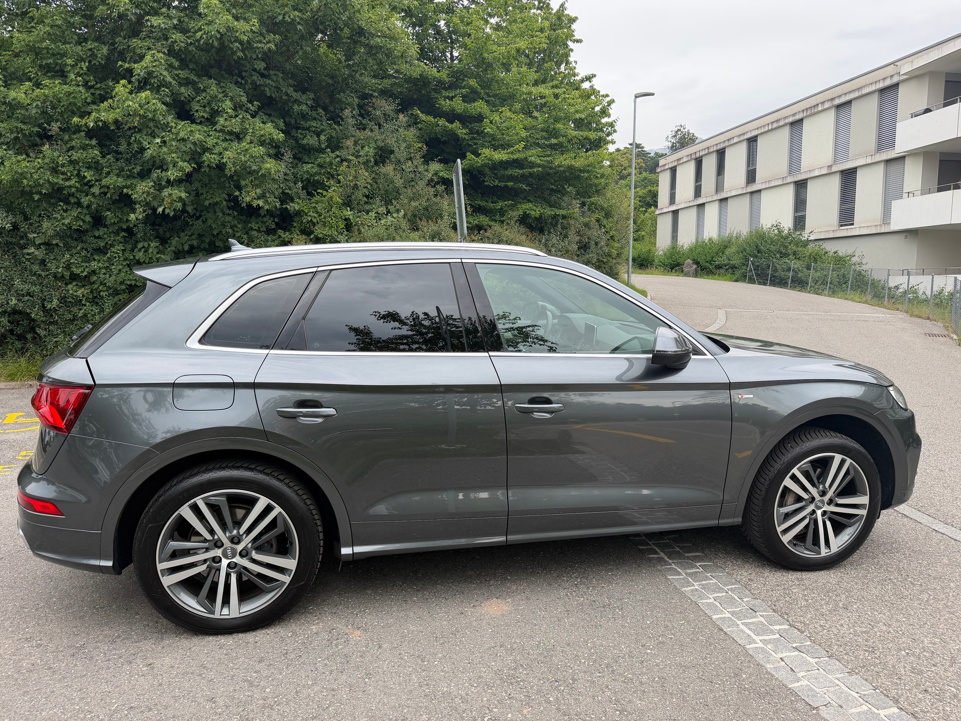 AUDI Q5 2.0 TDI sport quattro S-tronic-image-4