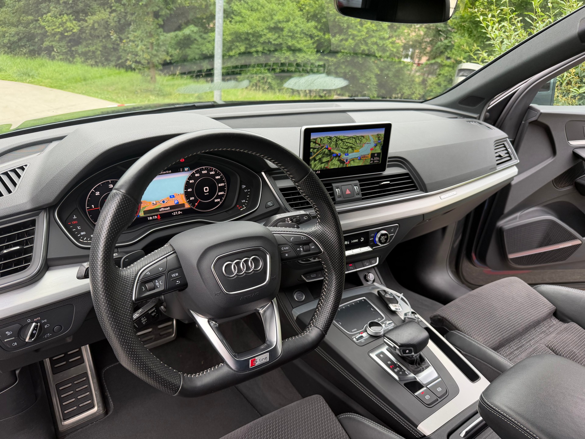 AUDI Q5 2.0 TDI sport quattro S-tronic-image-9