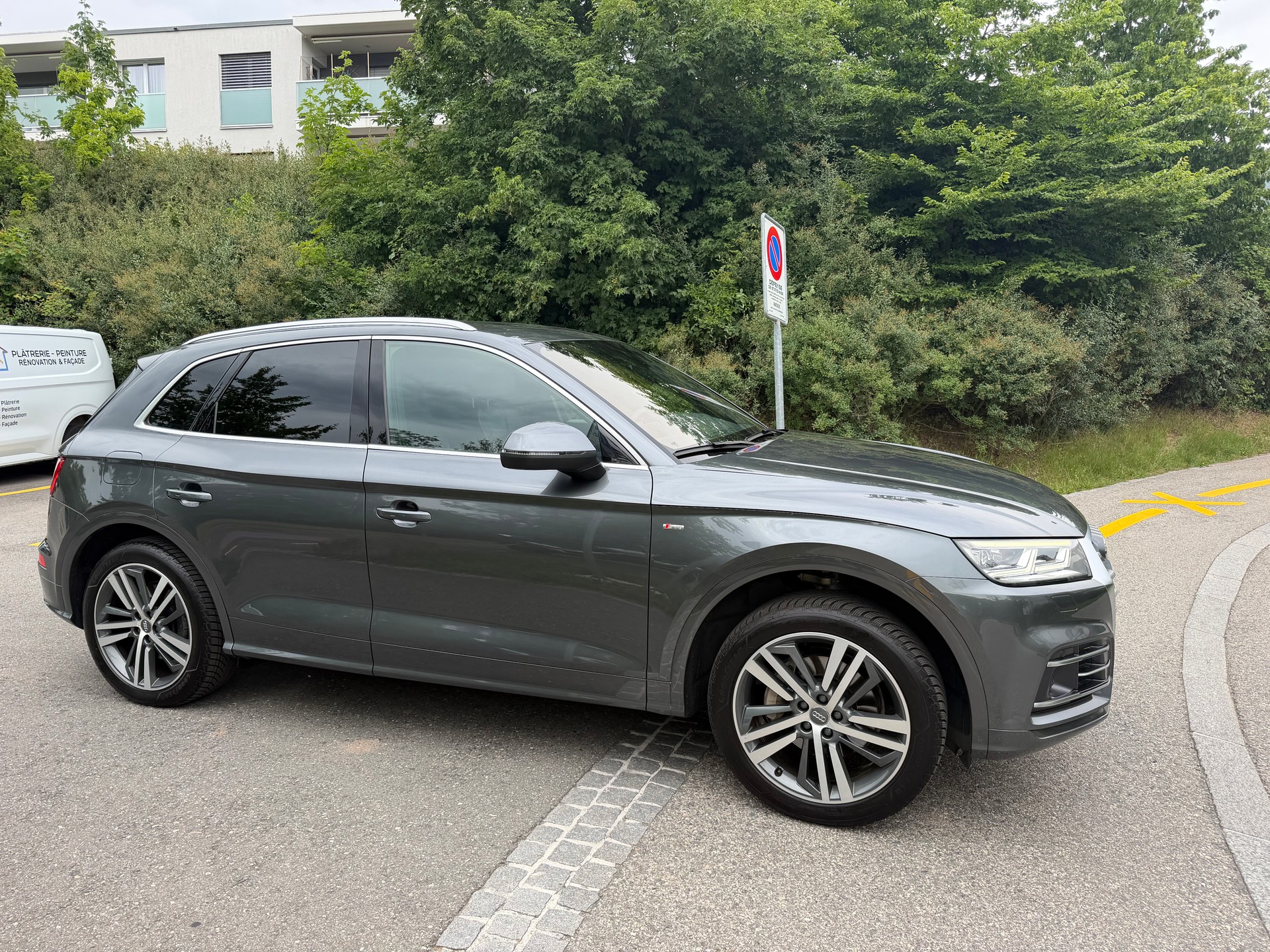 AUDI Q5 2.0 TDI sport quattro S-tronic-image-5