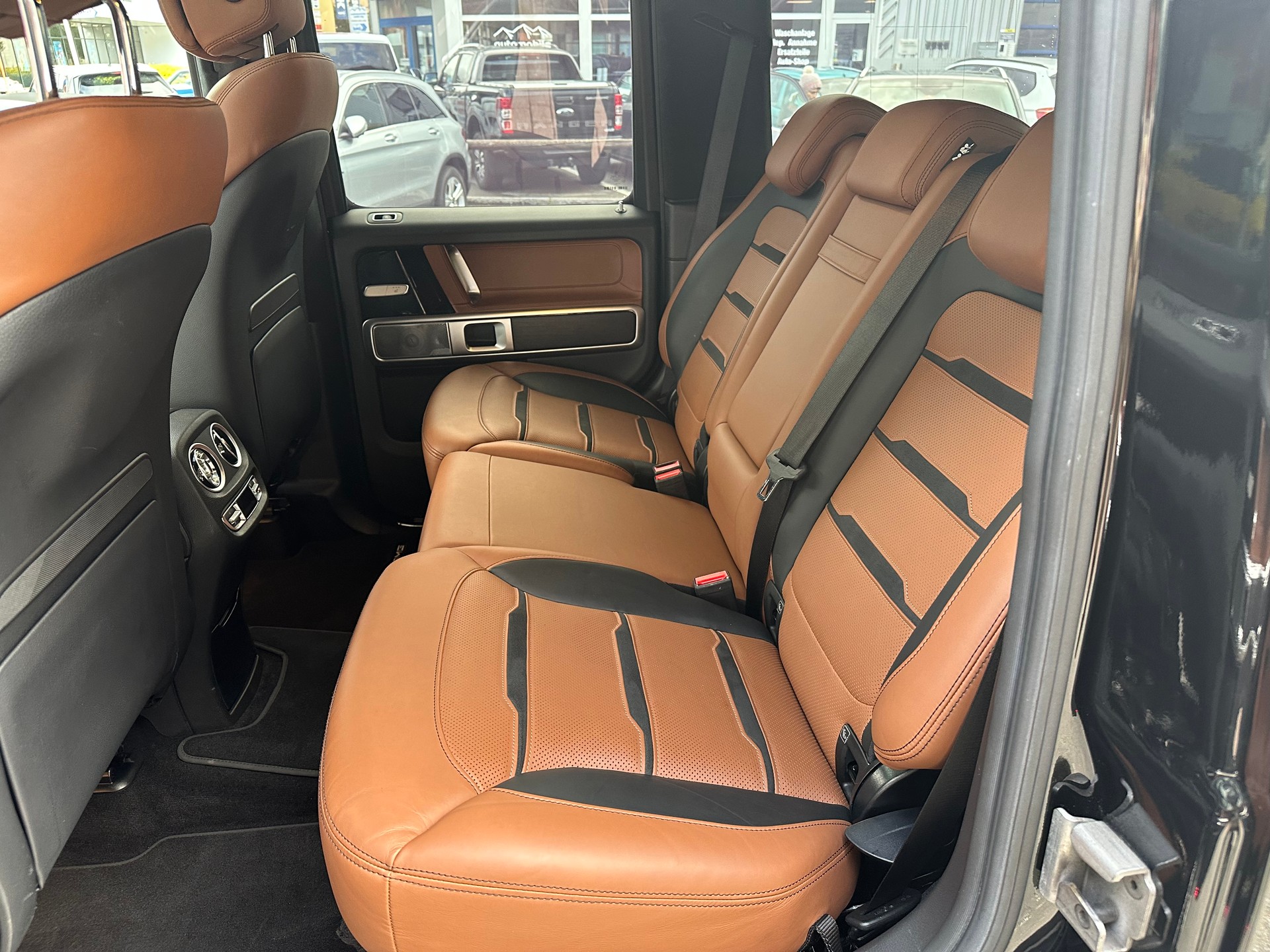 MERCEDES-BENZ G 63 AMG-image-11