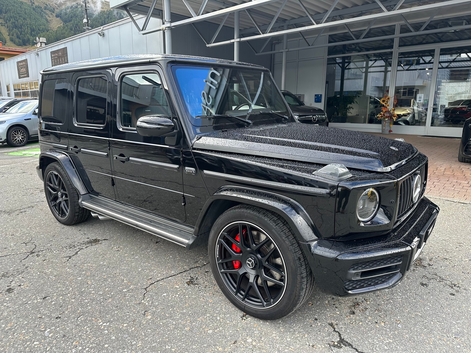 MERCEDES-BENZ G 63 AMG-showroom-element-2