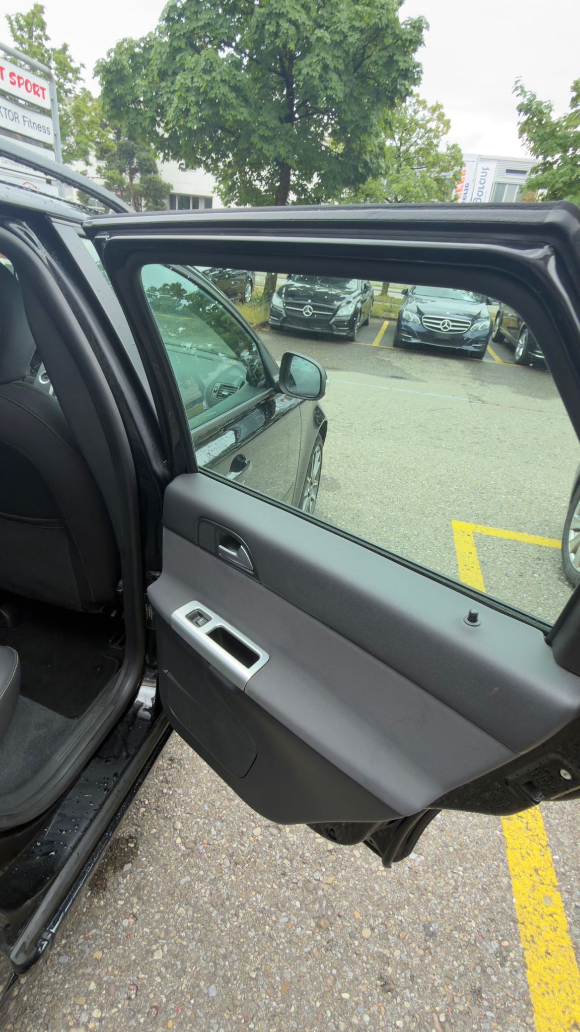 VOLVO V50 D3 Momentum Geartronic-image-15
