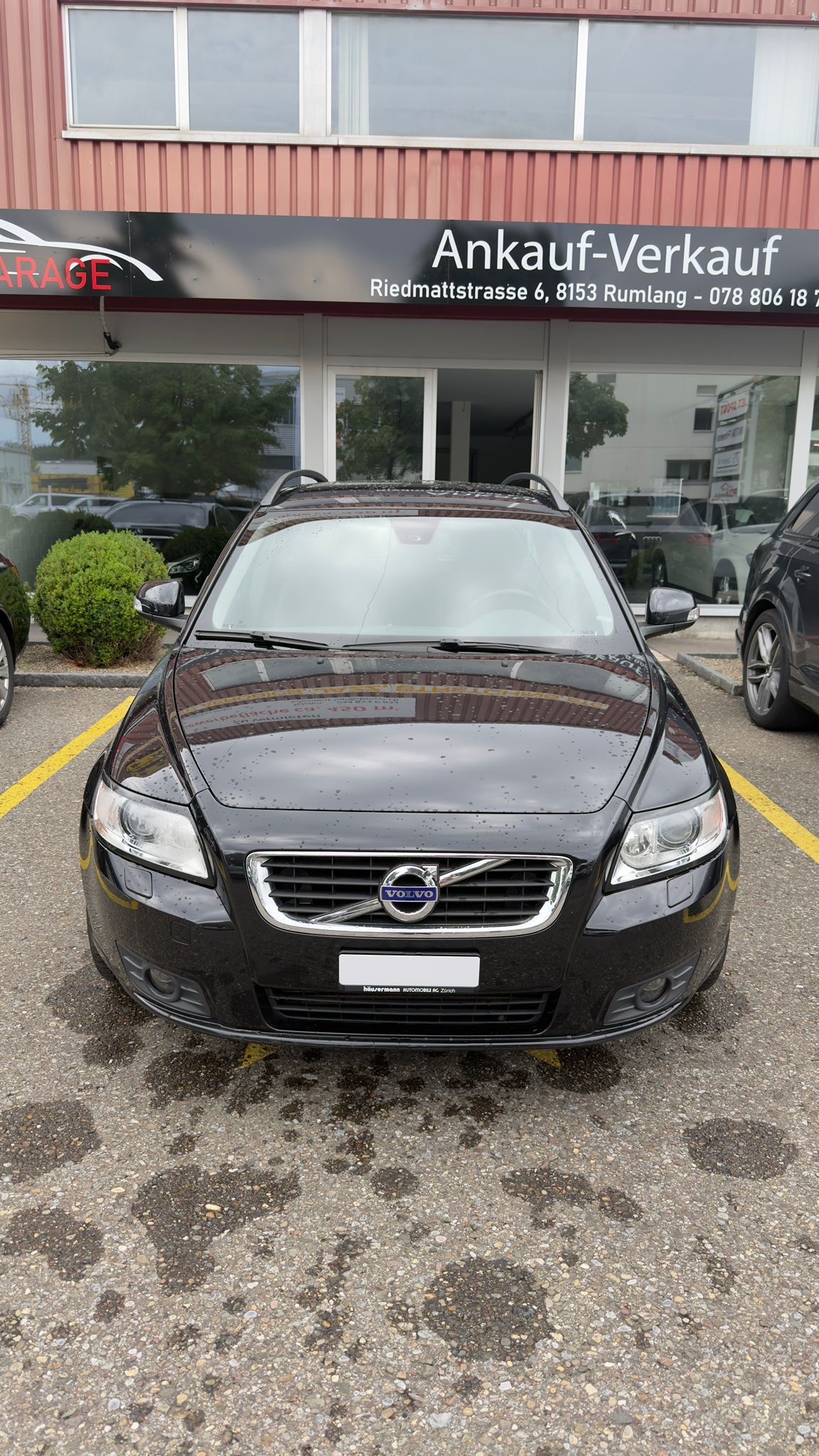 VOLVO V50 D3 Momentum Geartronic-image-0