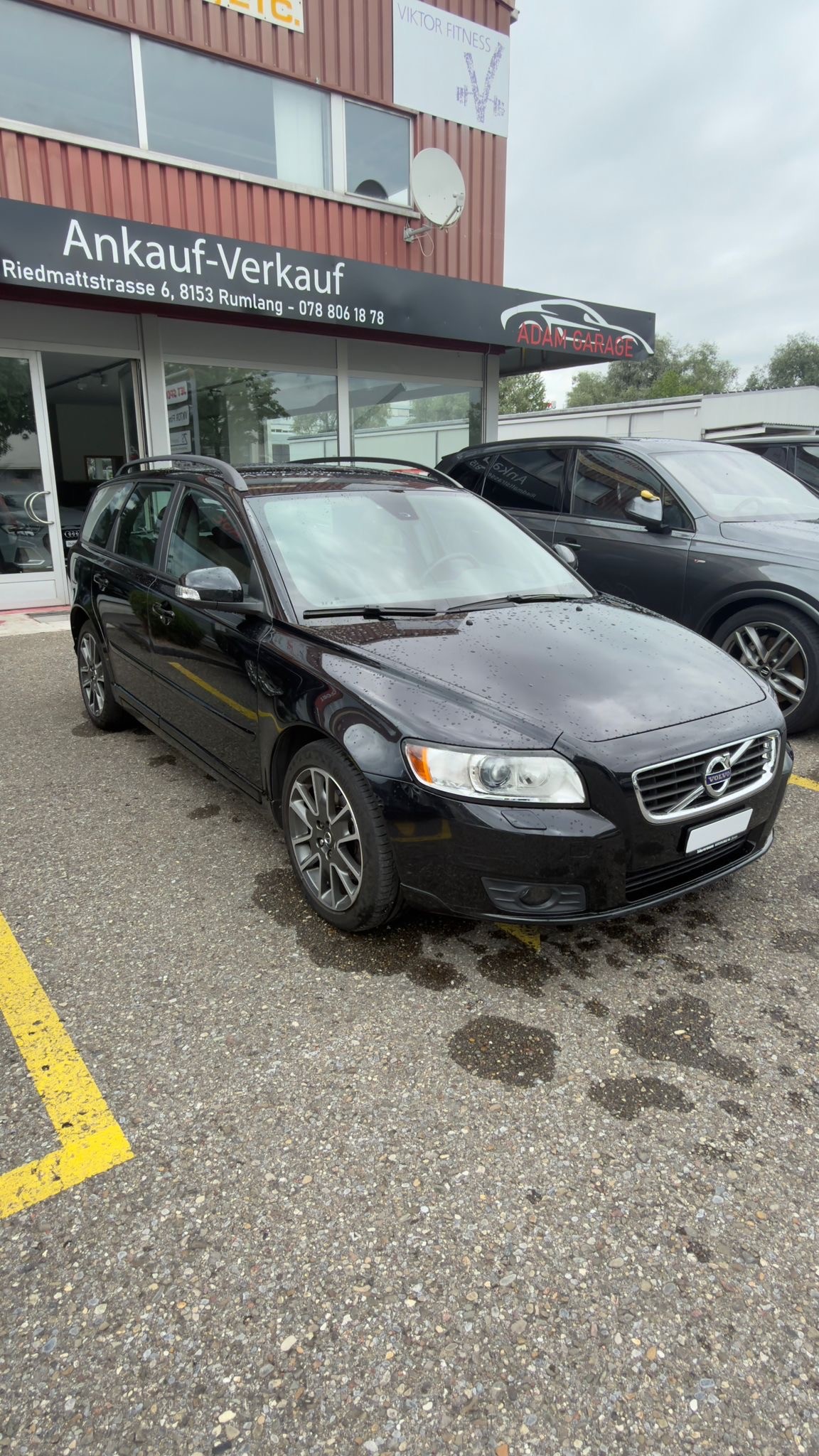 VOLVO V50 D3 Momentum Geartronic-image-1
