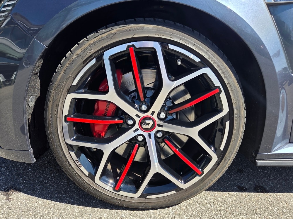 RENAULT Mégane R.S. Ultime 300 EDC-image-11