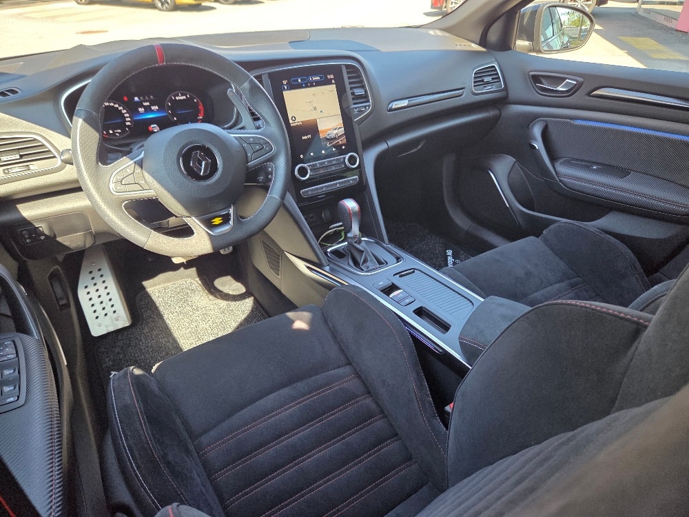 RENAULT Mégane R.S. Ultime 300 EDC-image-9