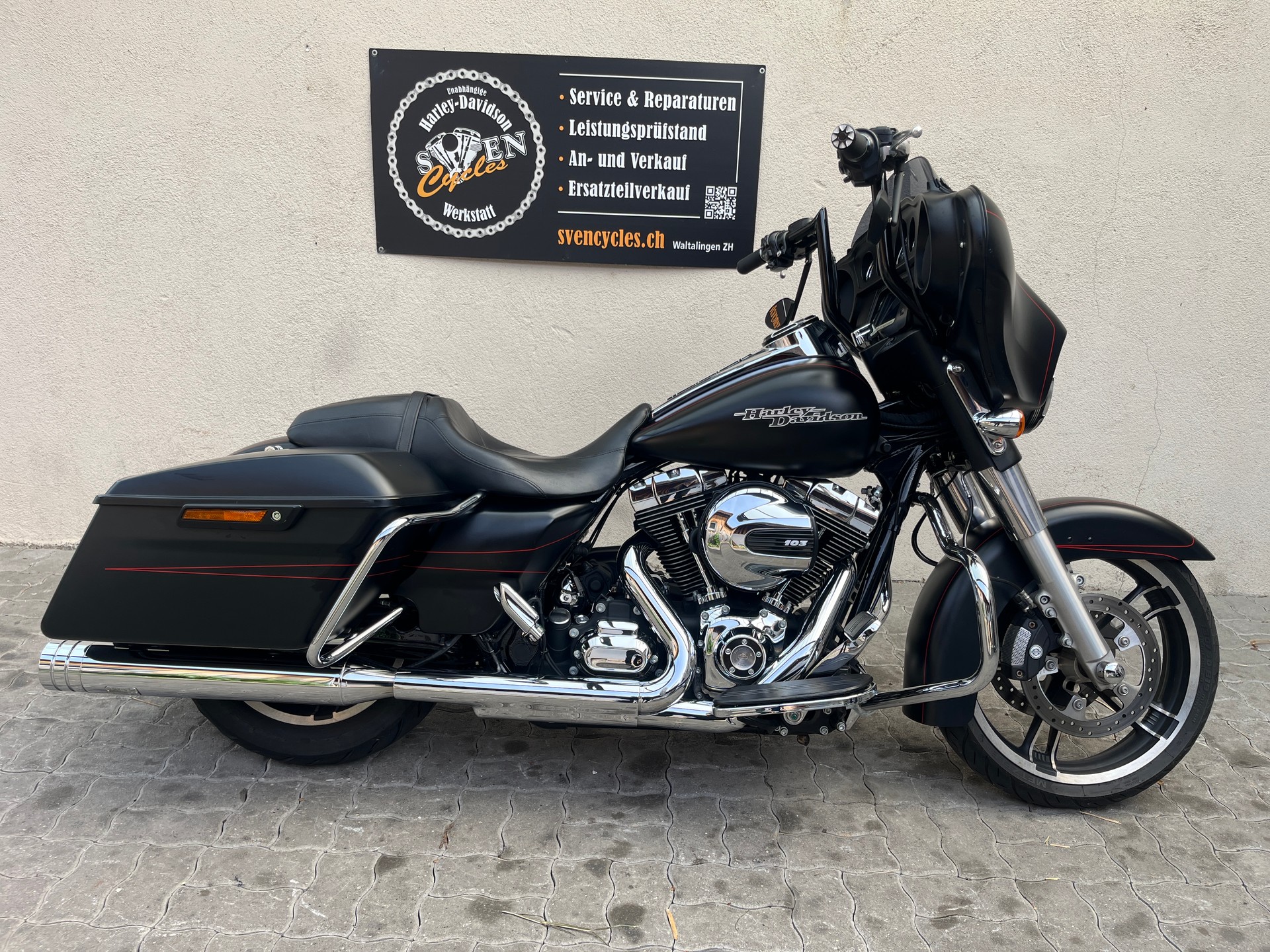 HARLEY-DAVIDSON FLHXS Street Glide Special ABS
