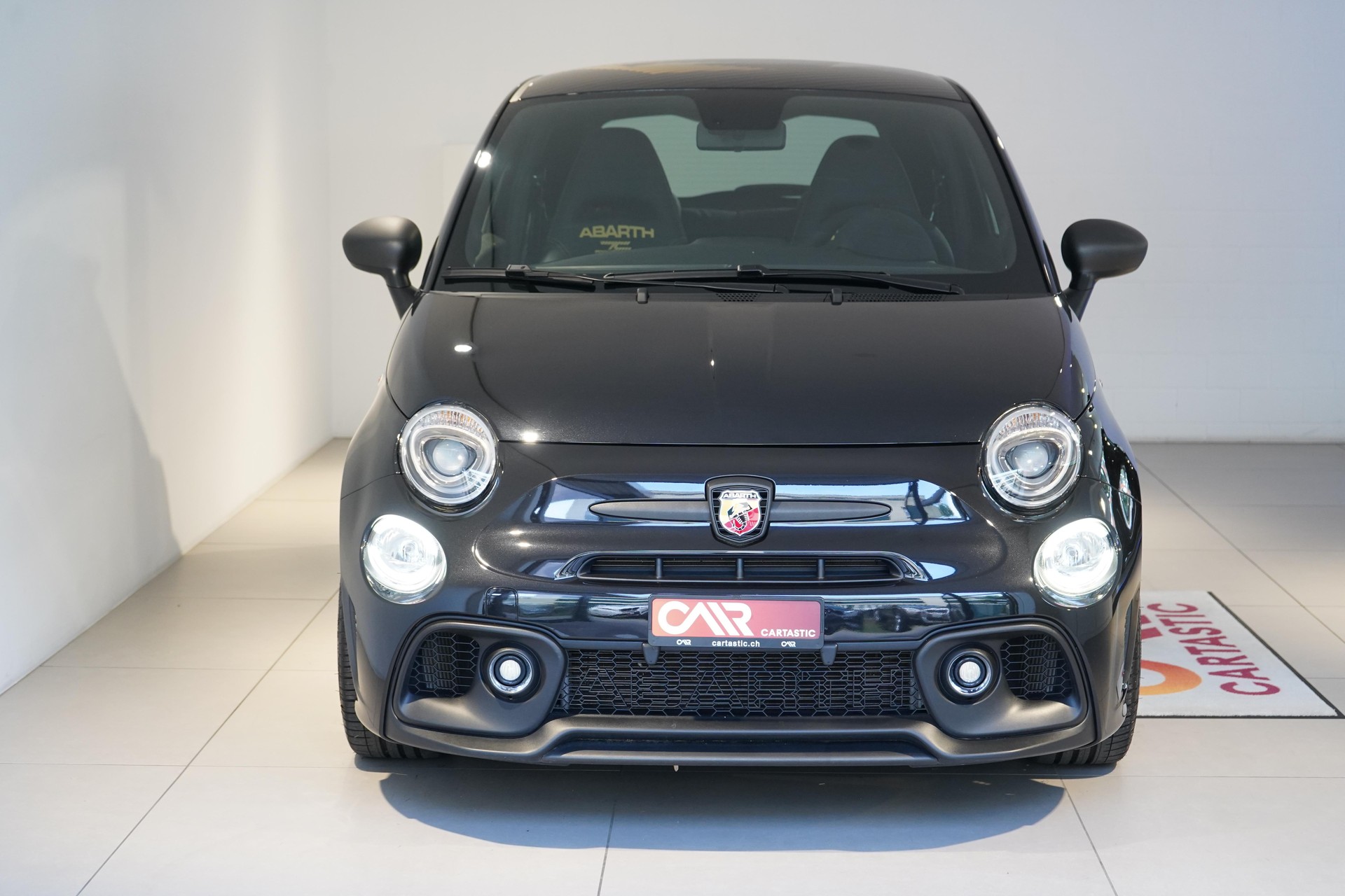 FIAT 695 Abarth 1.4 T-Jet 180 75 Anniversario-showroom-element-1