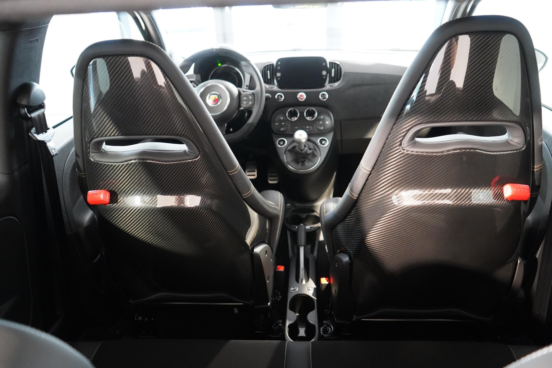 FIAT 695 Abarth 1.4 T-Jet 180 75 Anniversario-image-13