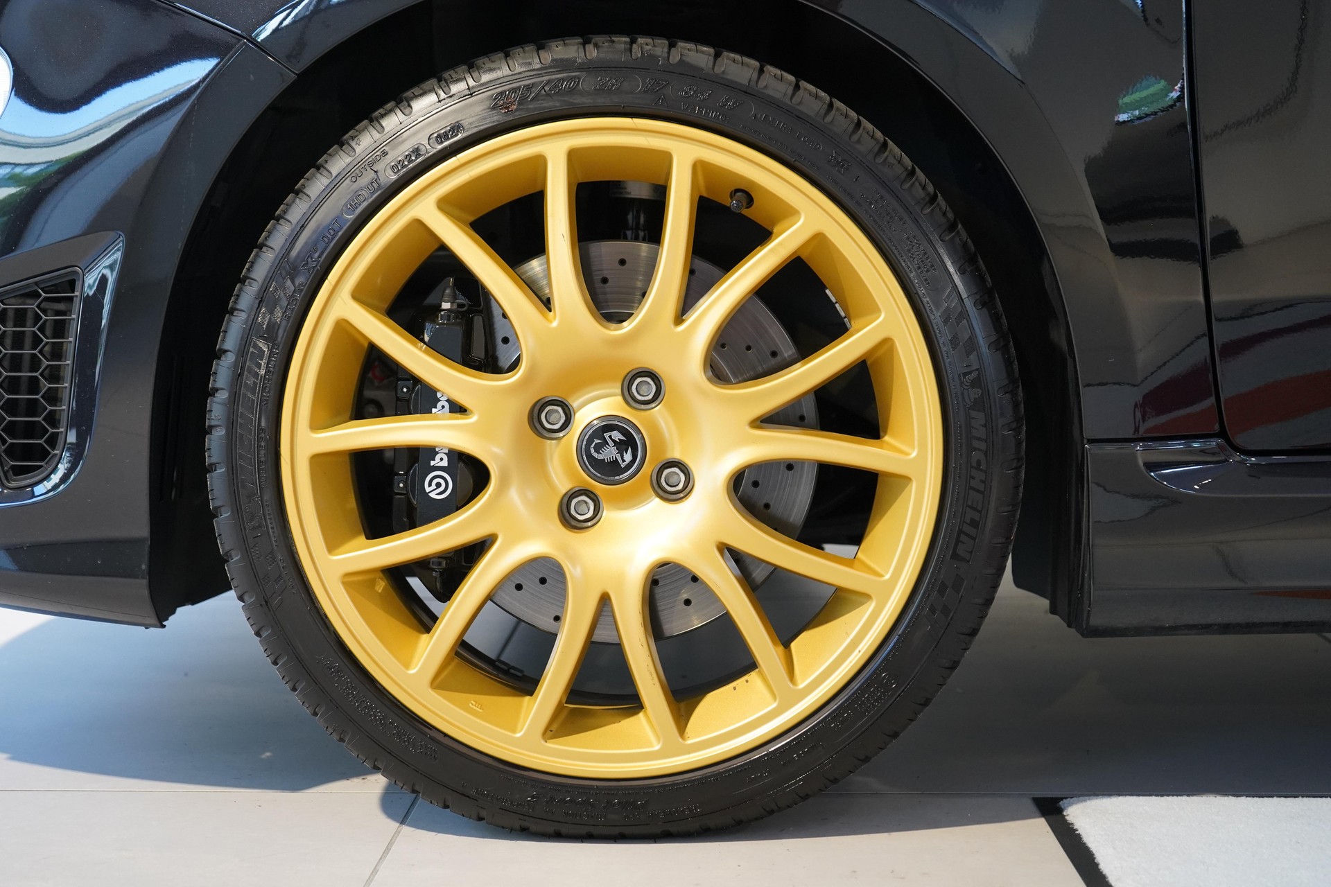 FIAT 695 Abarth 1.4 T-Jet 180 75 Anniversario-image-23