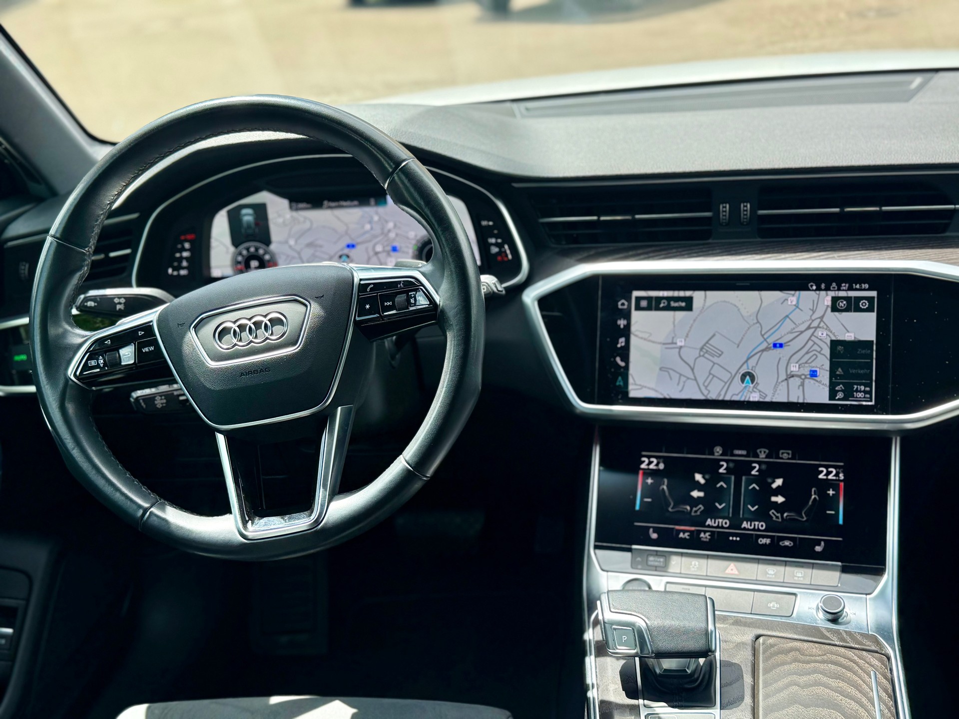 AUDI A6 Avant 45 TFSI quattro S-tronic-image-13