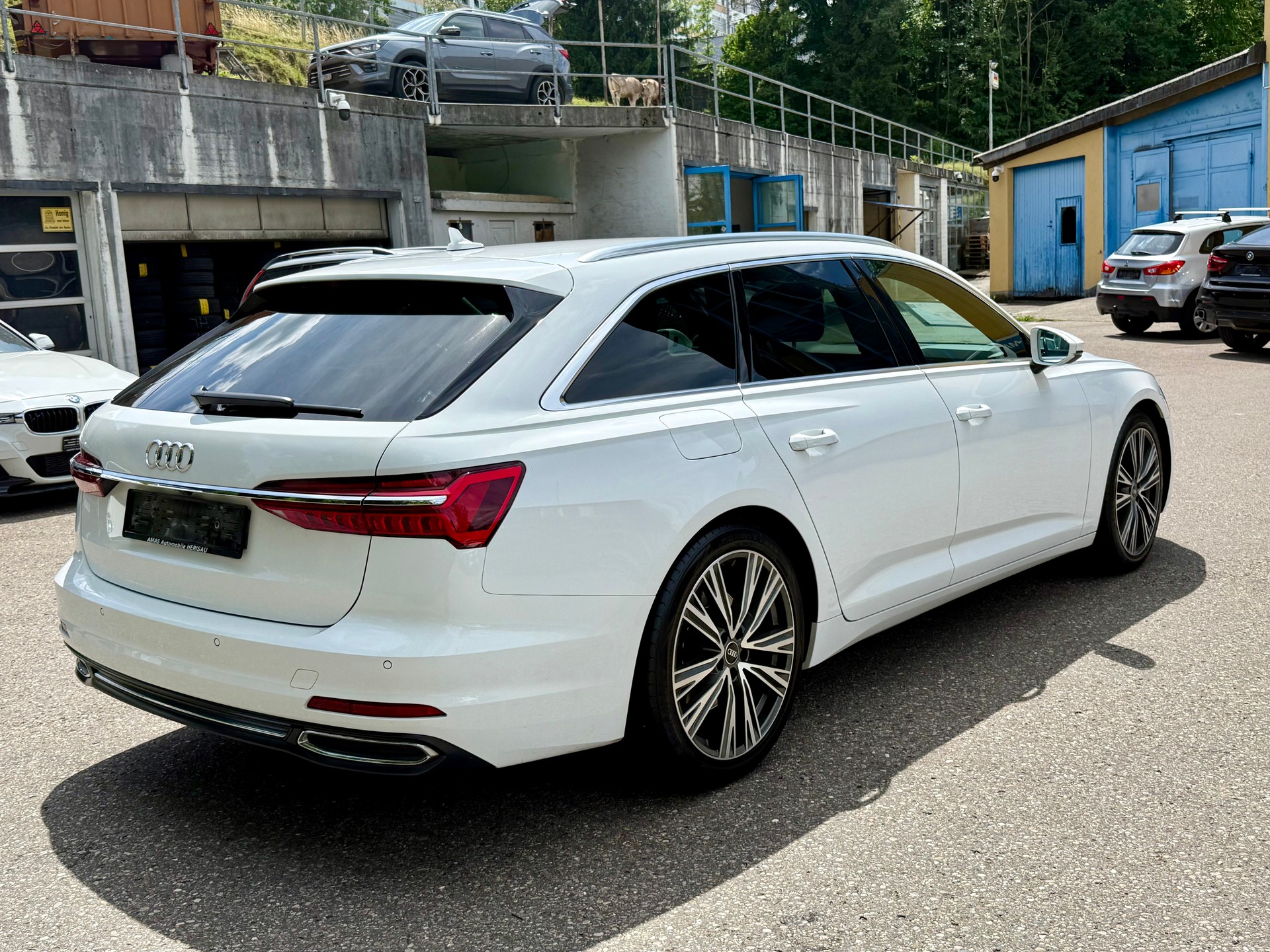 AUDI A6 Avant 45 TFSI quattro S-tronic-image-6