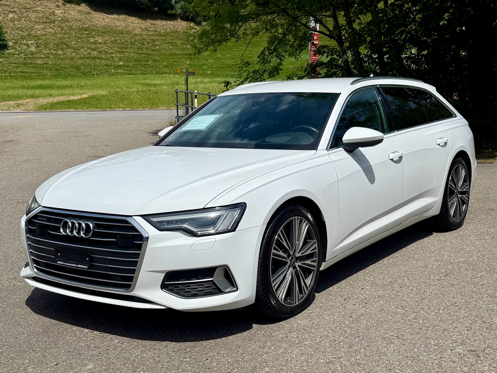 AUDI A6 Avant 45 TFSI quattro S-tronic-image-3