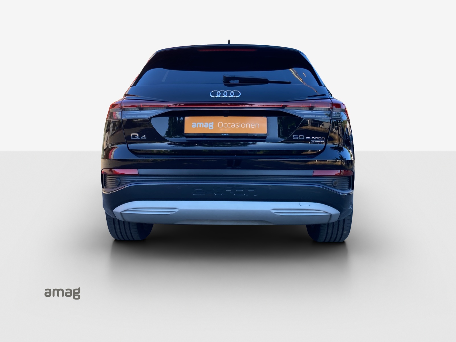 AUDI Q4 e-tron 50 quattro-image-4