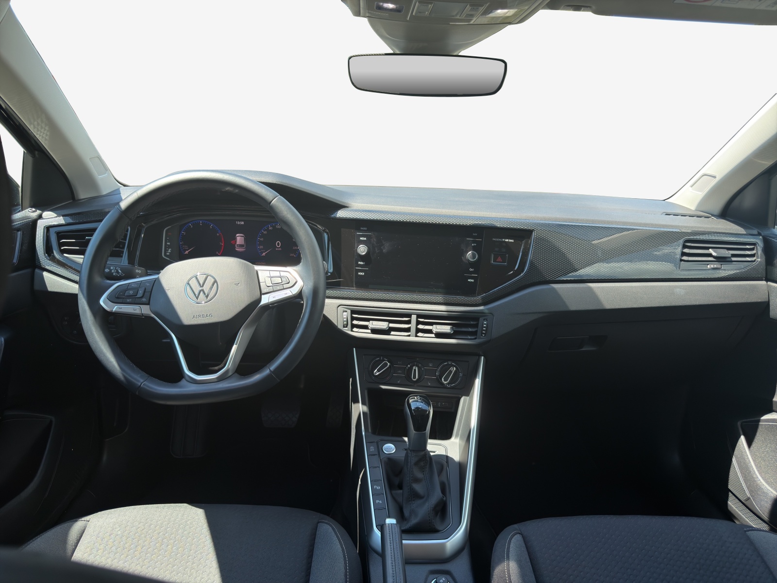 VW Taigo 1.0 TSI Life DSG-image-8