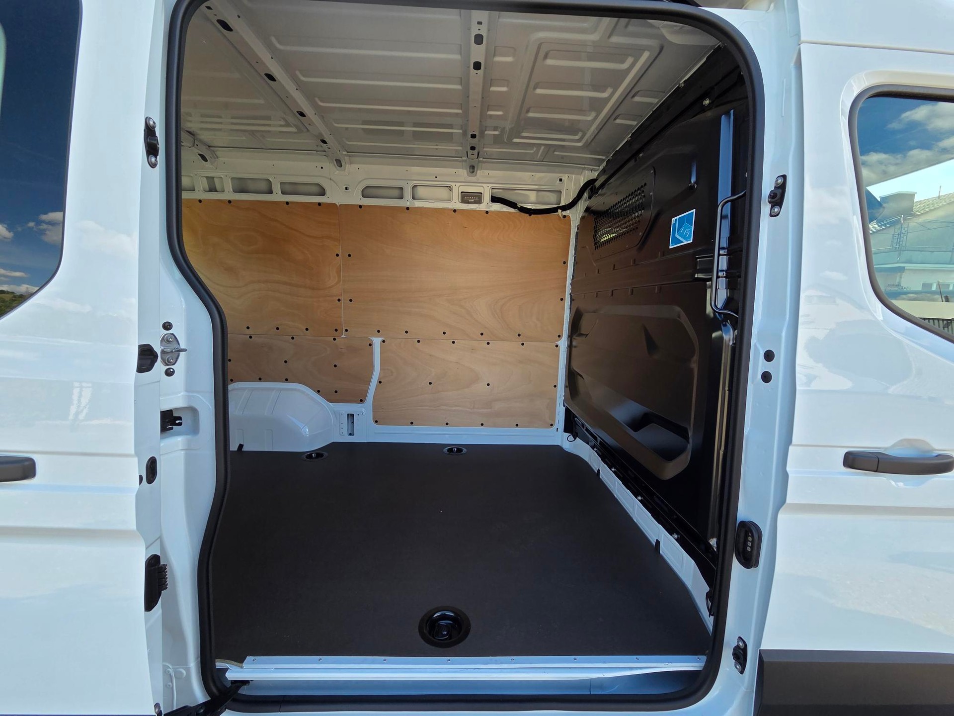 RENAULT Master Kaw. 3.5 t L2H2 2.0 Blue dCi 150-image-9