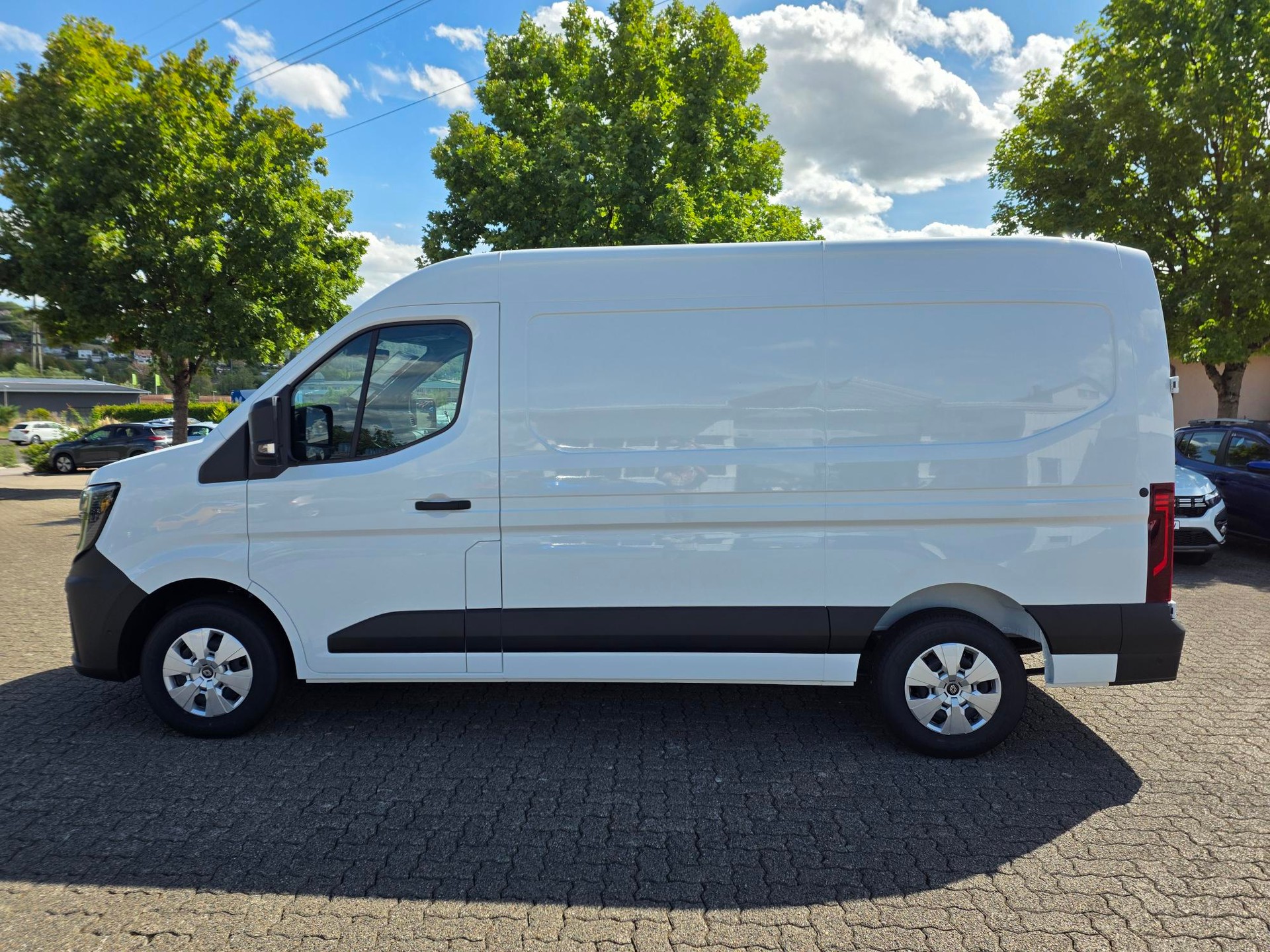 RENAULT Master Kaw. 3.5 t L2H2 2.0 Blue dCi 150-image-1