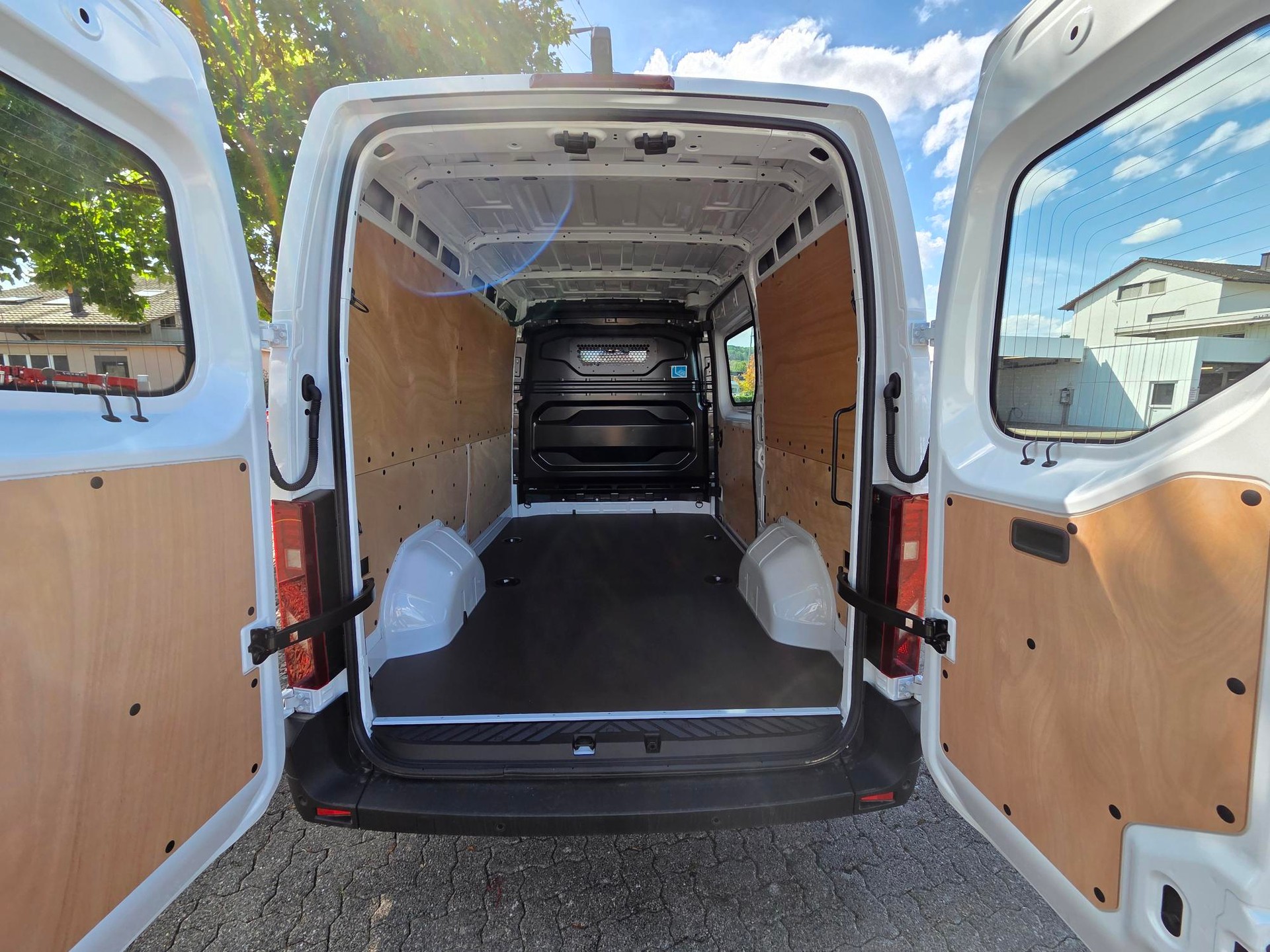 RENAULT Master Kaw. 3.5 t L2H2 2.0 Blue dCi 150-image-7