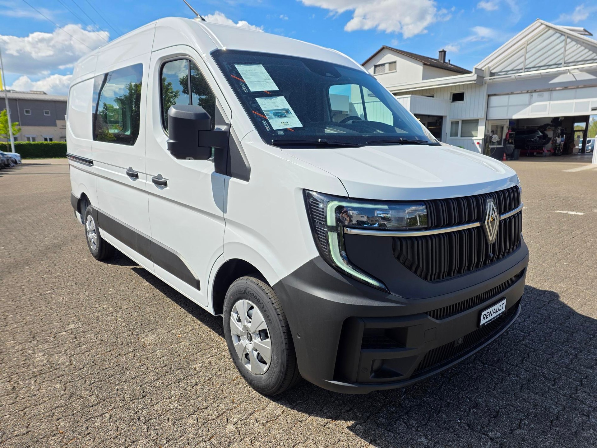 RENAULT Master Kaw. 3.5 t L2H2 2.0 Blue dCi 150-image-4