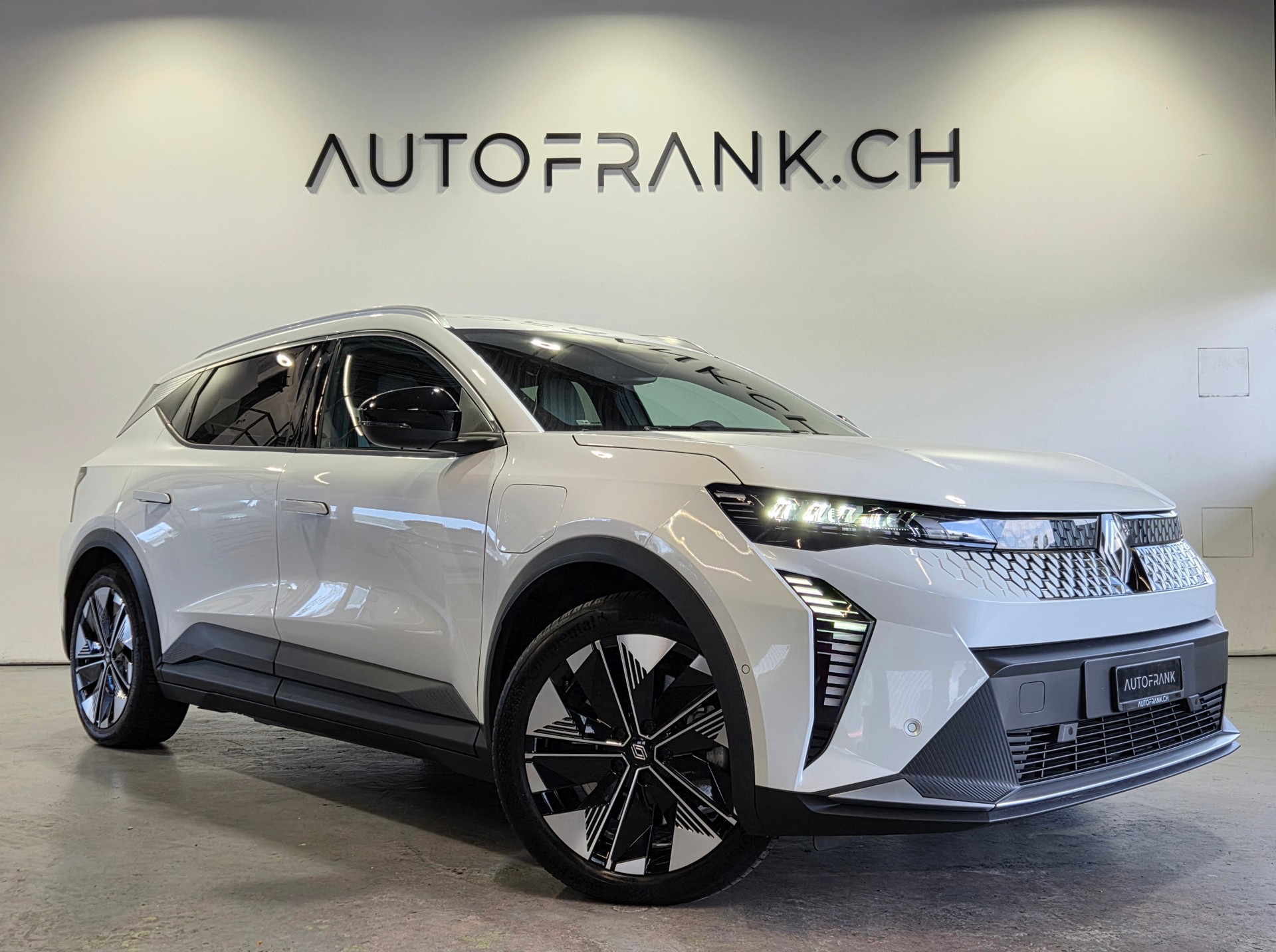 RENAULT Scénic E-Tech techno-image-0