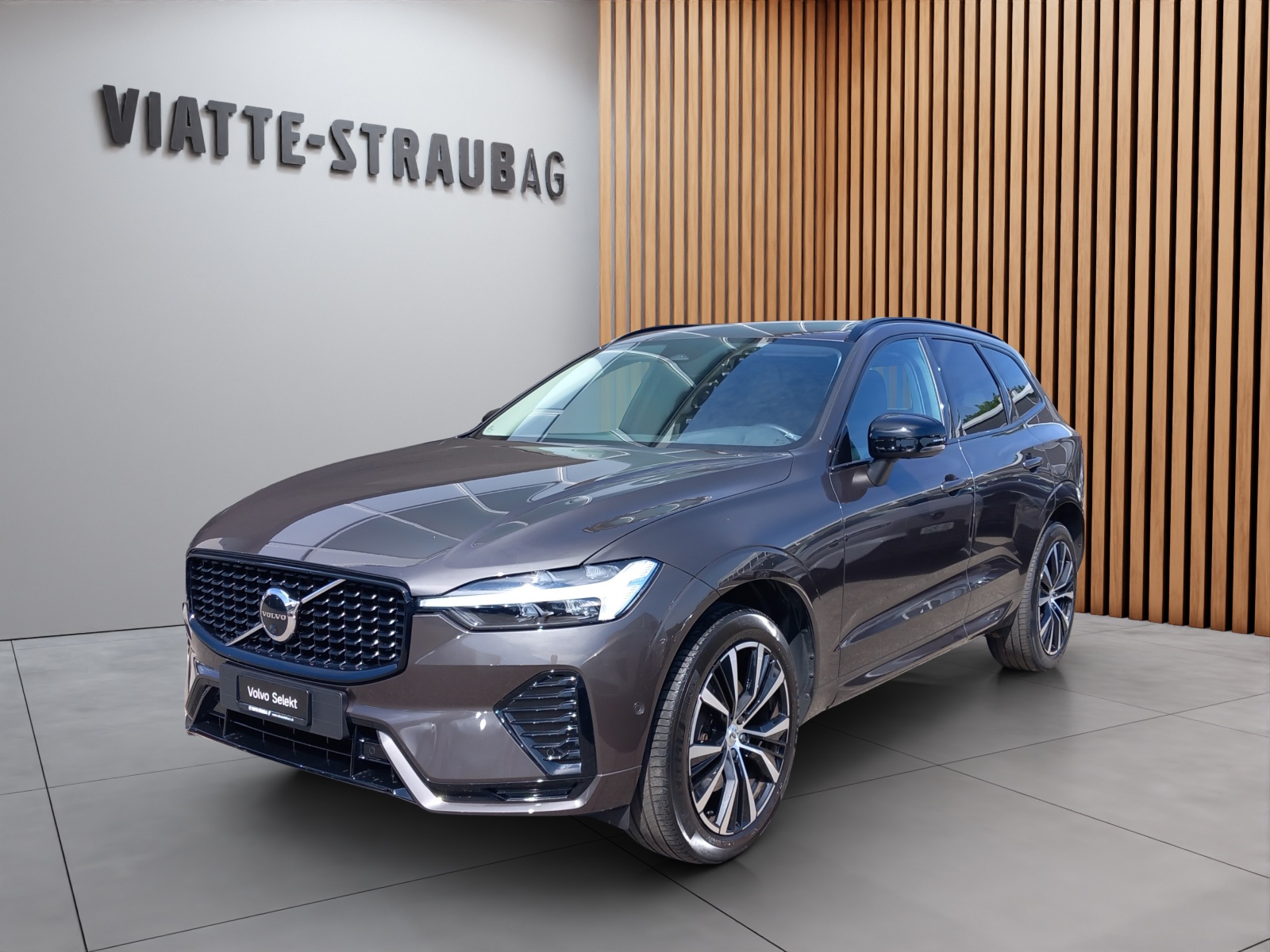 VOLVO XC60 2.0 T6 TE Plus Dark eAWD-image-0