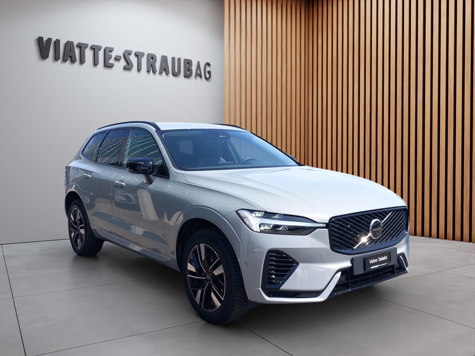 VOLVO XC60 2.0 T6 TE Plus Dark eAWD-image-6