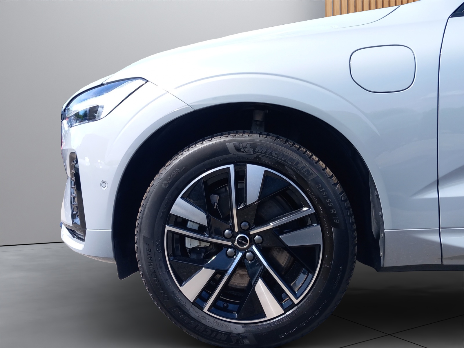 VOLVO XC60 2.0 T6 TE Plus Dark eAWD-image-22