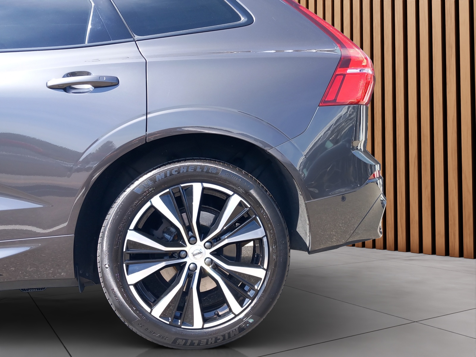VOLVO XC60 2.0 T6 TE Plus Dark eAWD-image-21