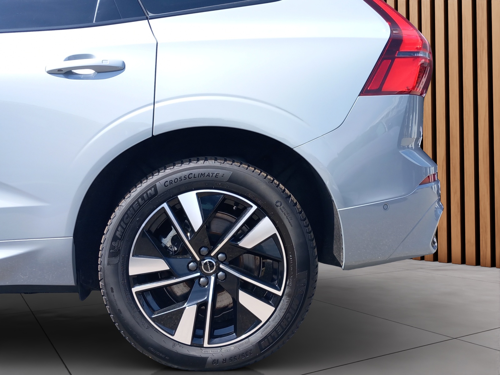 VOLVO XC60 2.0 T6 TE Plus Dark eAWD-image-23