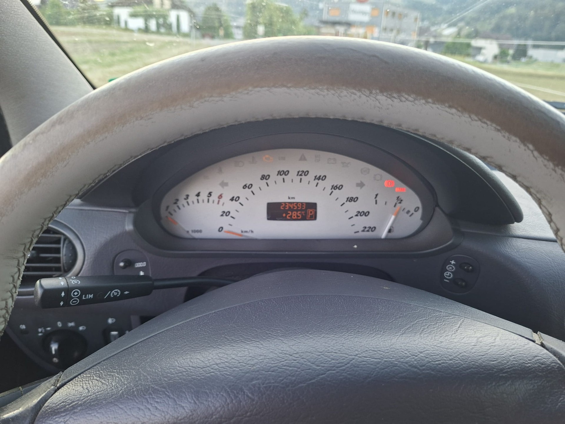 MERCEDES-BENZ A 210 Evolution-image-9