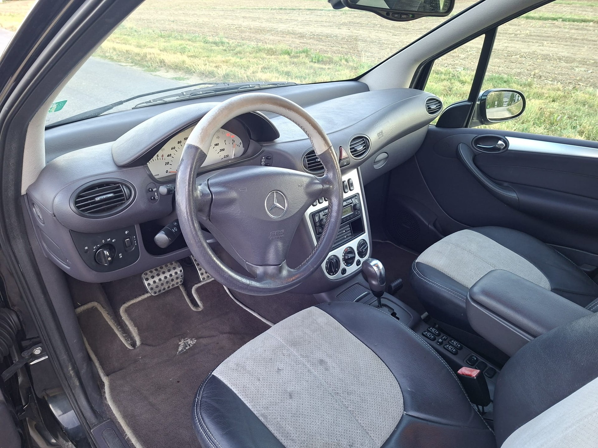 MERCEDES-BENZ A 210 Evolution-image-11